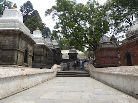area dei templi a pashupatinath