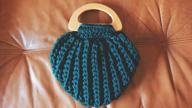 Bolso en trapillo a crochet