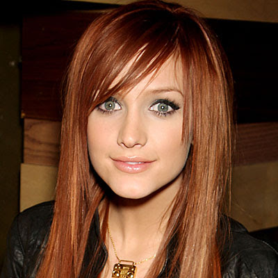 Ashlee Simpson is the world famous ActressAshlee Simpson ia also famous