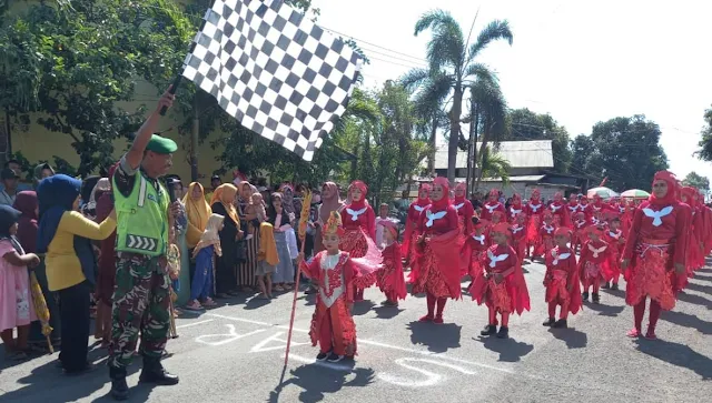 Meriahkan HUT RI ke-79, Kecamatan Mangaran Gelar Pawai Budaya dengan Pengamanan Ketat