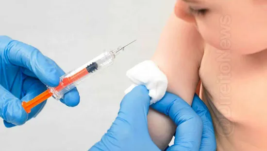 pena detencao vacinar crianca adolescente direito