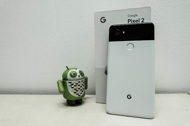 Buka-Kotak Google Pixel 2 XL, Telefon Keluaran Google