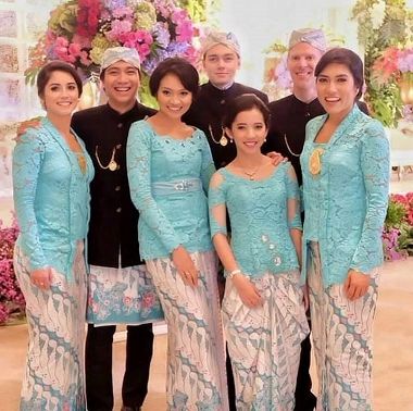 30 Model  Kebaya  Keluarga  Pengantin  Modern  Terbaru 2019 