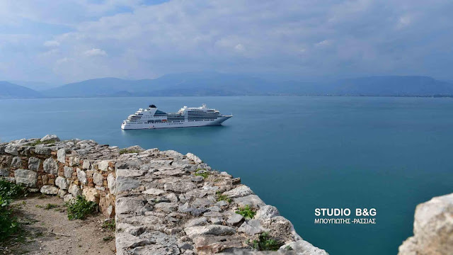 Το νεότευκτο κρουαζιερόπλοιο Seabourn Ovation είναι το τελευταίο για το 2018 που επισκέπτεται το Ναύπλιο (βίντεο)