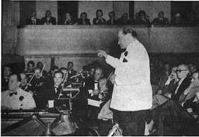 Francisco Canaro con su orquesta en 1957