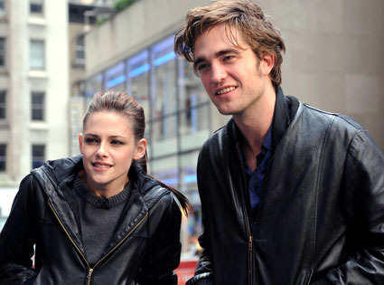 robert pattinson and kristen stewart. Robert Pattinson recently took girlfriend Kristen Stewart to his favorite 