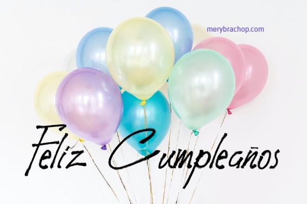 tarjeta con globos y solo feliz cumpleaños