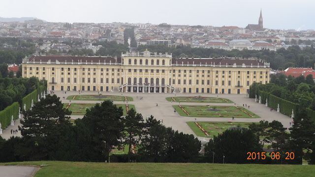 O belo Palácio de Schönbrunn em Viena na Áustria