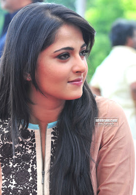 ANUSHKA SHETTY Pictures Cute and Talented Actress From TELUGU Movies