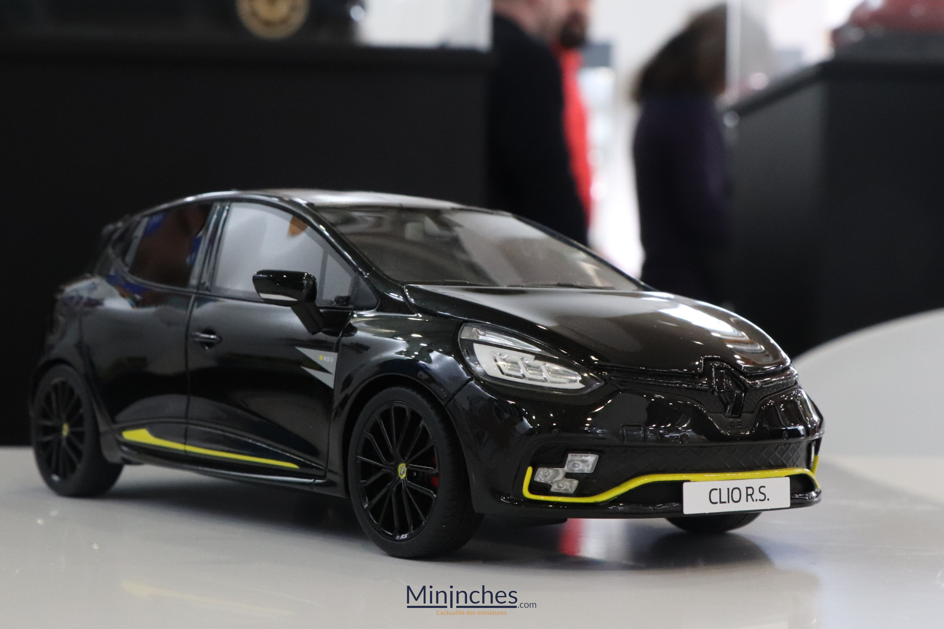 1:18 Renault Clio 4 RS, Ottomobile (OT257) - Mini PDLV