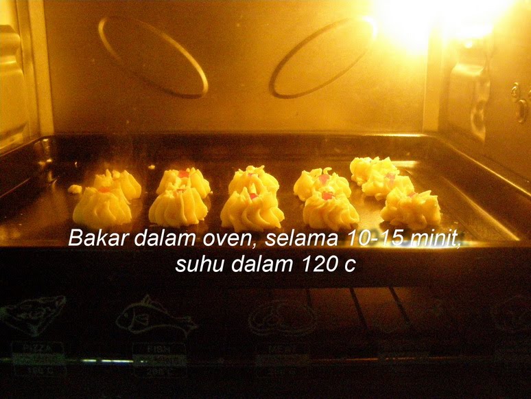 TERENGGANU kelainan tercipta: RESEPI 9 : BISKUT DAHLIA