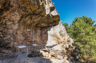 Cueva Chiquita en Cañamero