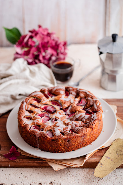 Gâteau moelleux aux noix et figues