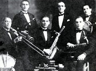 Artur Gold and Jerzy Petersburski orchestra