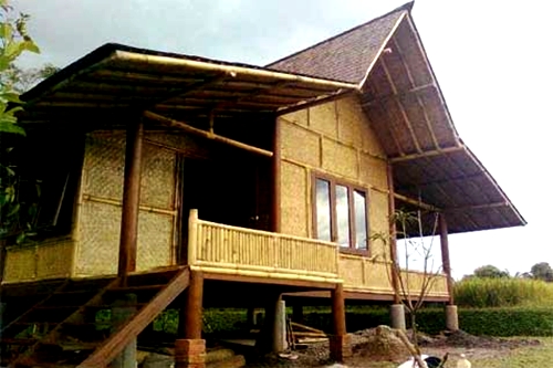 Contoh Desain Rumah Dengan Menggunakan Bambu  rumahku