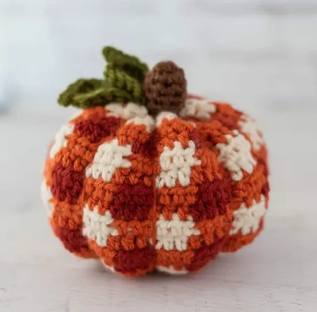 plaid pumpkin crochet pattern
