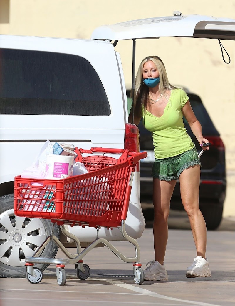 Caprice Bourret Clicked While Shopping outside at Supermarket in Ibiza 11 Aug -2020