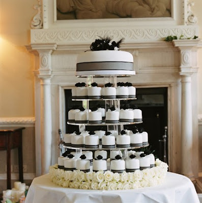 Black and White Wedding Cakes