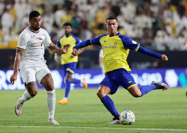 Cristiano Ronaldo đã ký hợp đồng với câu lạc bộ Ả Rập Saudi Al-Nassr sau World Cup ở Qatar
