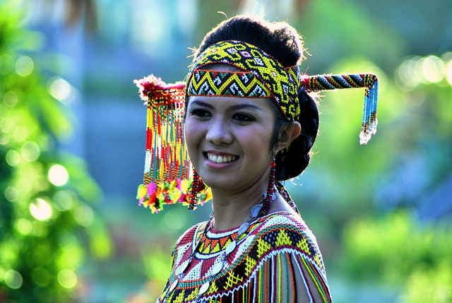 Monster Bego Pesona Kecantikan Masyarakat Suku Dayak  di 