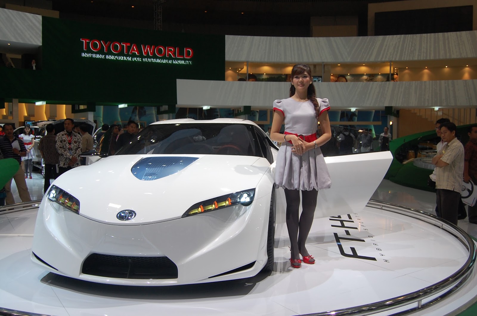 Kumpulan Gambar Mobil  Sport  Toyota  Terbaru 2013 Purwaka 