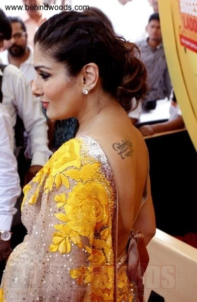 raveena tandon backless saree hot actress