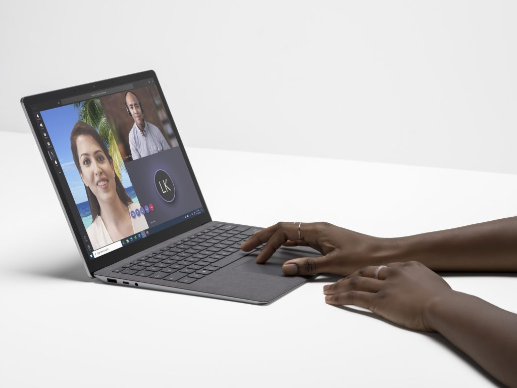 Microsoft annuncia Surface Laptop 4, nuovi accessori e Surface Duo in Italia