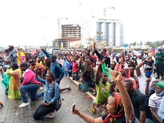 #EndSARS Protesters Observe Moment Of Silence For Those Killed During Protests