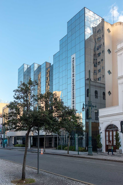 Centro de Convenções de Curitiba na Rua Barão do Rio Branco, 370