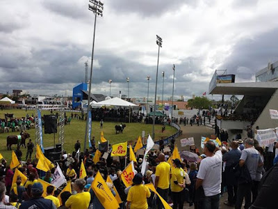 A foto mostra mostra a manifestação unificada do CPERS/sindicato na Expointer na cidade  de Esteio-RS,Brasil.