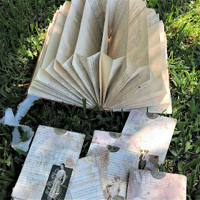 Sara Emily Barker https://sarascloset1.blogspot.com/2019/04/an-introduction-to-french-accordion-book.html https://sarascloset1.blogspot.com/2019/04/an-introduction-to-french-accordion-book.html Altered Book Tim Holtz Oxide Spray Ideaology 2