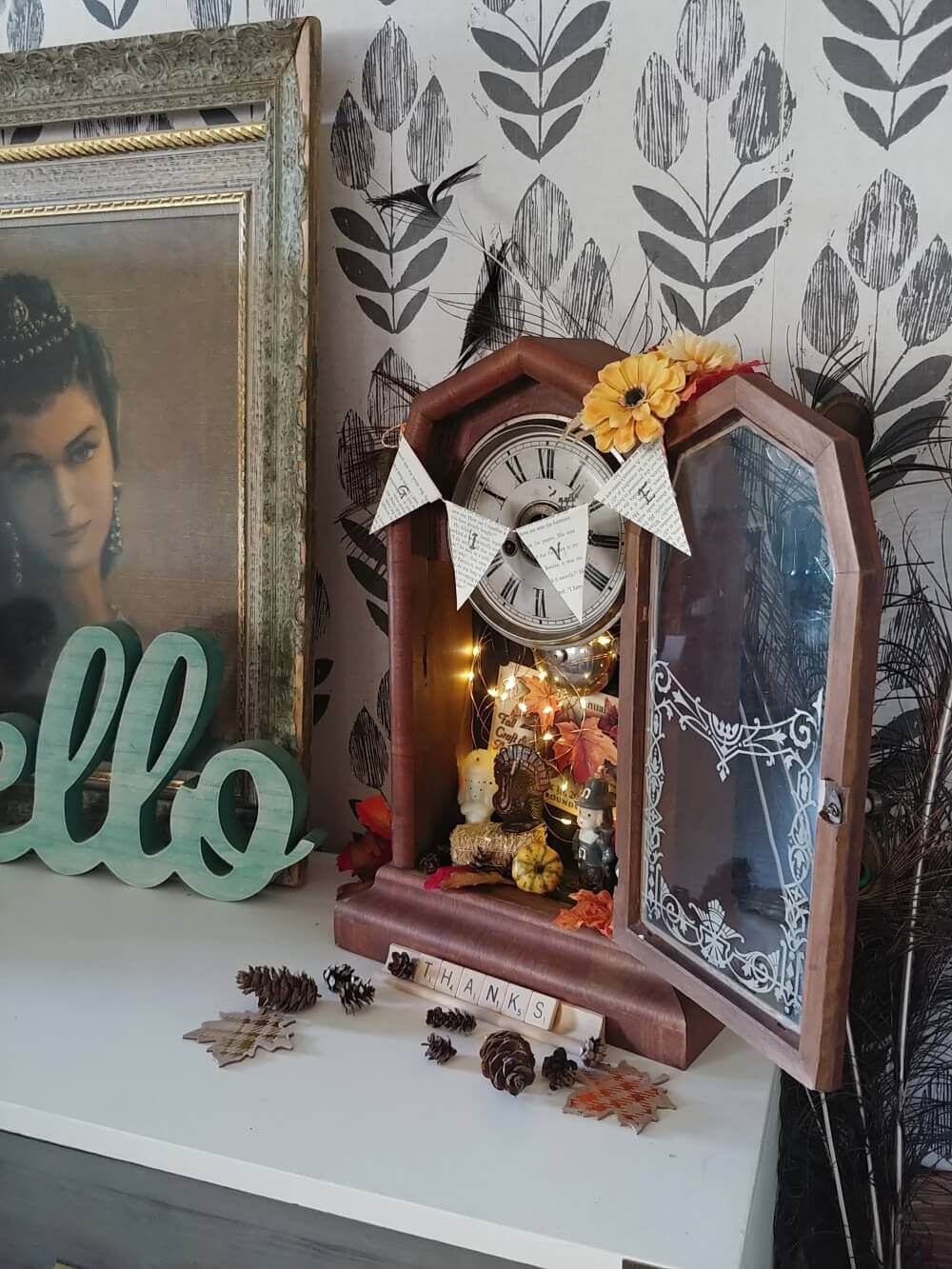 Vintage Thanksgiving Vignette