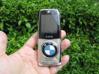 spesifikasi handphone antik BMW 760