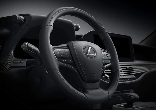 Novo Lexus LS