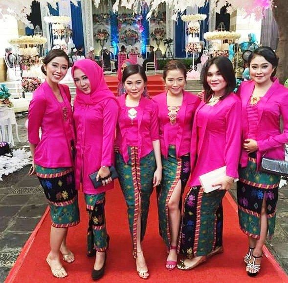  12 model baju  batik seragam  pesta  pernikahan modern 