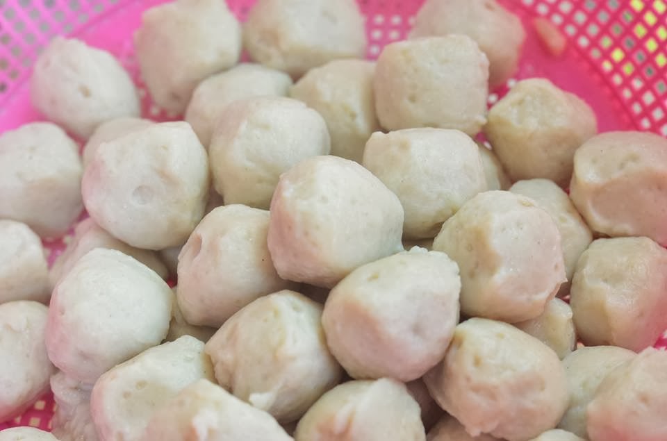 Di celah-celah kehidupan: Fish ball buatan sendiri