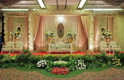 dekorasi pernikahan ukir jepara