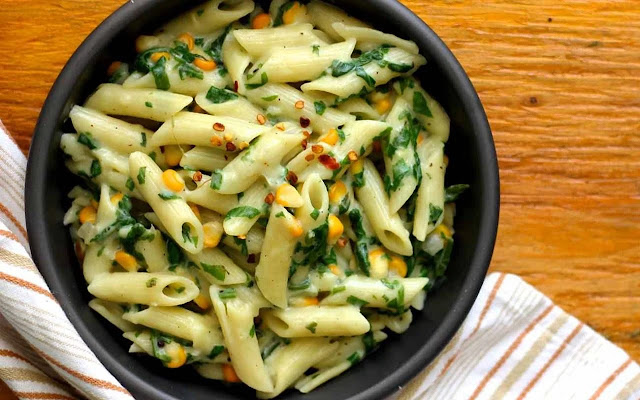 Creamy Spinach Penne Pasta: A Savory Symphony of Flavors