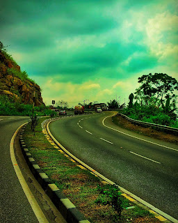 hilly roads, hair pin bends, travel photography, road trip.