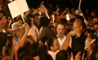 rahul-gandhi-mid-night-candel-march