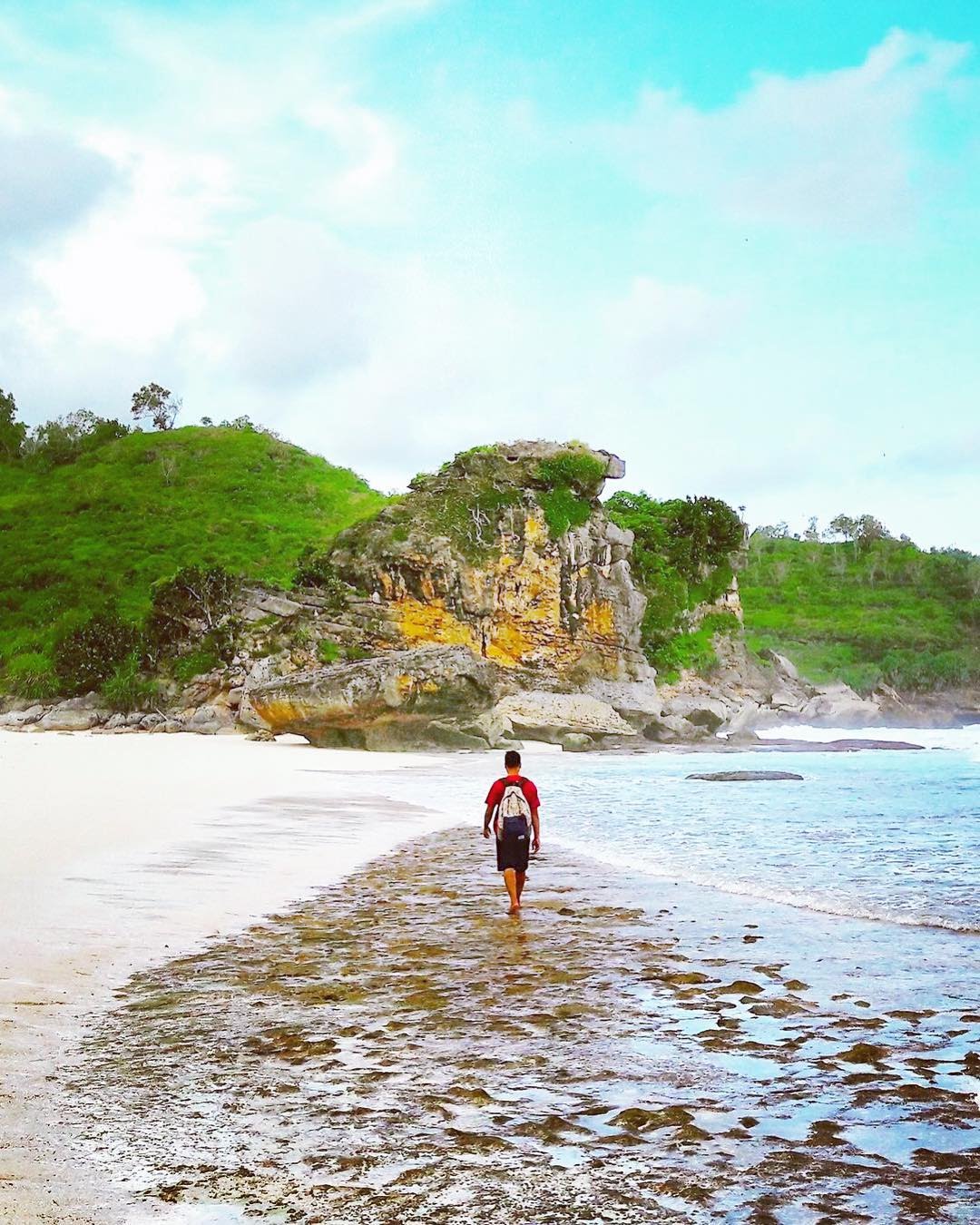 Pantai Sruni Pacitan, Jawa Timur