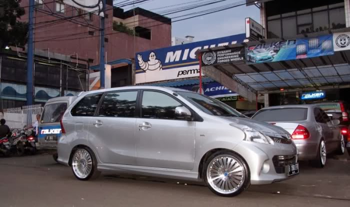 Gambar Modifikasi Avanza Veloz Menawan Sporty Mobil 