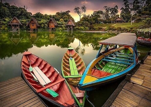 Floating Market - Paket dan Tempat Outbound, Outing, Gathering di Lembang Bandung