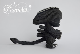 Alien xenomorph crochet pattern by Krawka - best geek crochet pattern ever!, alien franchise, predator, prometheus, facehugger, chestburster, ridley scott inspired 