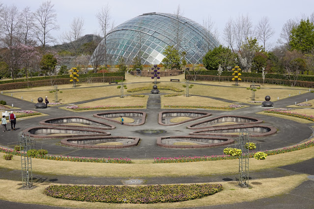 鳥取県西伯郡南部町鶴田 とっとり花回廊 霧の庭園