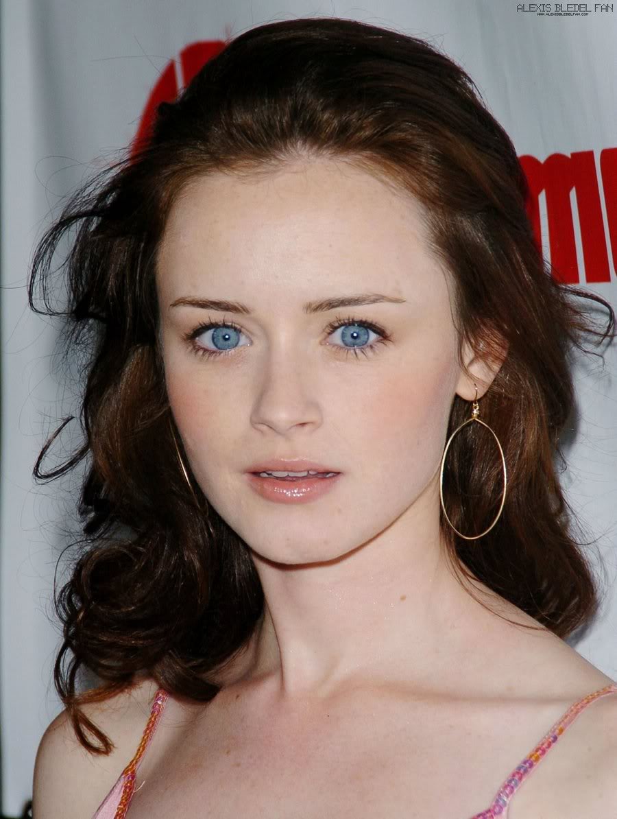 Hair Style Trends Makeup for Virgo Women Alexis Bledel-16