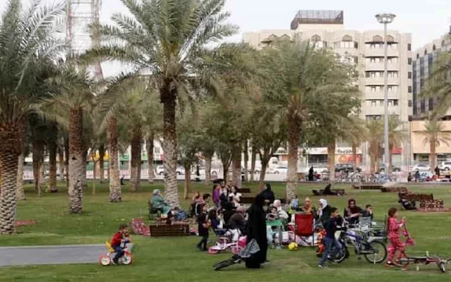 Fully vaccinated people allowed at Full capacity at Parks, Beaches without Social distancing - Saudi-Expatriates.com