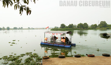 Danau Cibeureum Bekasi