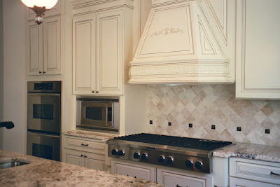 Tumbled Travertine Tile Backsplash