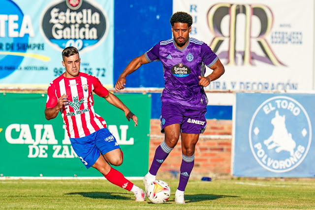 Saidy Janko tuvo que retirarse lesionado. S. D. ATLÉTICO TORDESILLAS 1 (Miguel) REAL VALLADOLID C. F. 9 (Nacho, Óscar Plano, Aguado, Zalazar, Weissmann, Lucas Olaza 2, Marcos André, Bruno). 16/07/2021. Partido amistoso. Tordesillas, Valladolid, campo de Las Salinas.